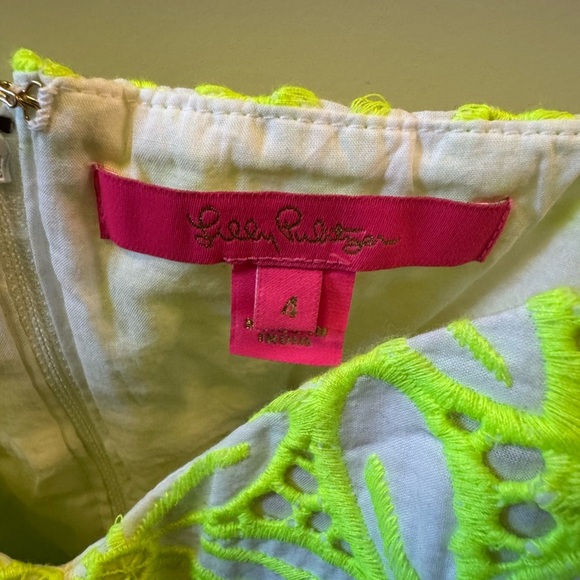 Lilly Pulitzer Neon Green Lace top. Sz 4 - Picture 3 of 3